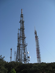 Che brutto autogol sul tavolo delle antenne…