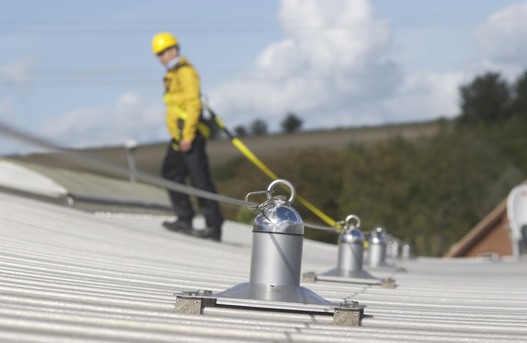 Sicurezza dei cantieri, delibere regionali e licenziamenti improvvisi