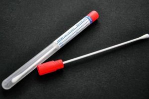 Alcuni screening anti-covid vanno resi obbligatori