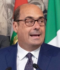 Zingaretti si dimette e nessuno lo ascolta